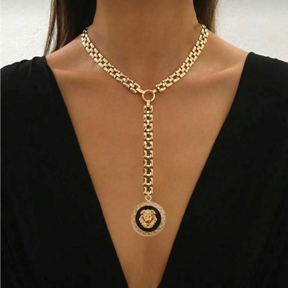 Lion Majesty Long Pendant Necklace - Picture 4 of 5